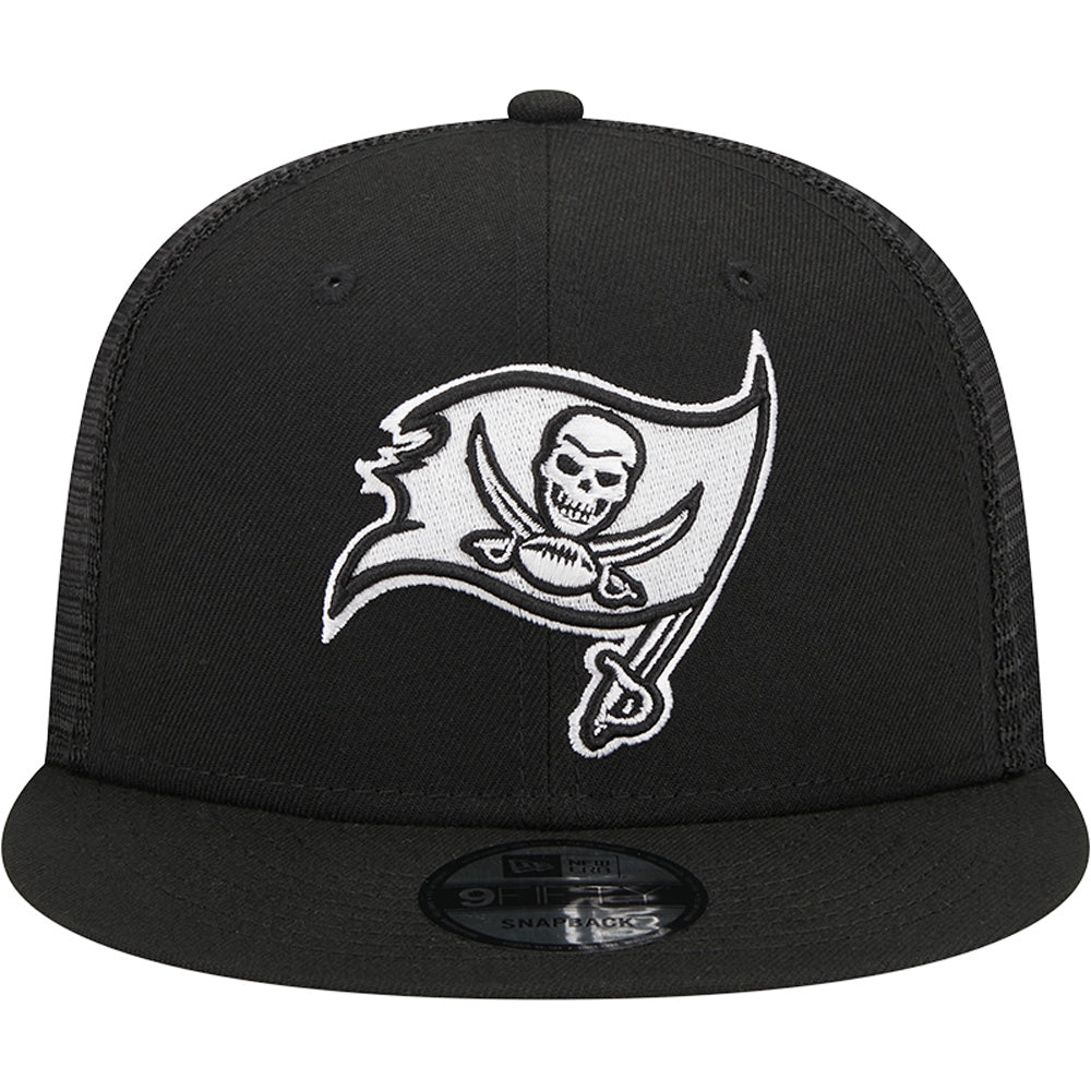 NFL Tampa Bay Buccaneers New Era Black &amp; White Trucker 9FIFTY Snapback