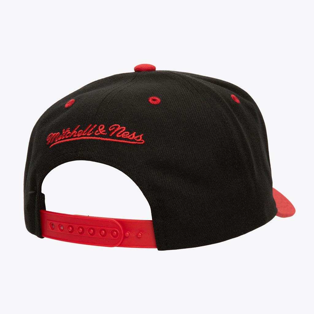 NBA Chicago Bulls Mitchell &amp; Ness Cooperstown All In 2.0 Pro Snapback