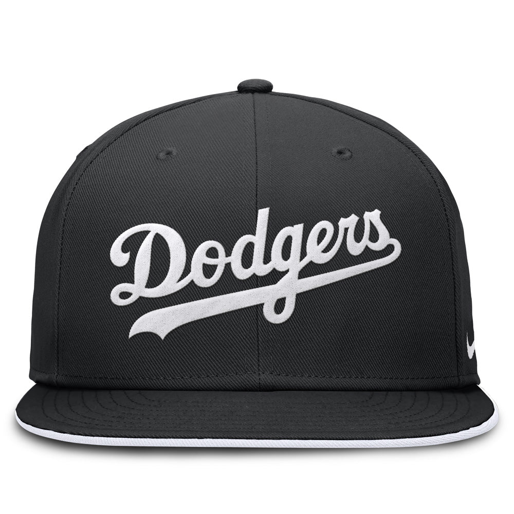 MLB Los Angeles Dodgers Nike Black &amp; White True Structured Fitted Hat