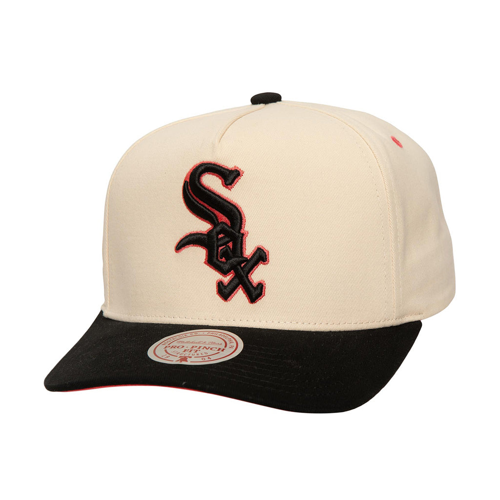 MLB Chicago White Sox Mitchell &amp; Ness Overspray Pro Snapback